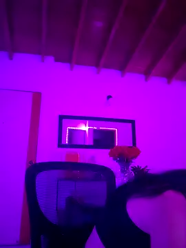 AbbyBaker222 online show from November 25, 2025, 5:40 am