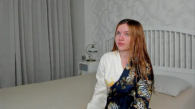 Snapshot of Eva__Lewis chatting on June 2, 2026, 2:24 am Eva Lewis online show from June 2, 2026, 2:24 am