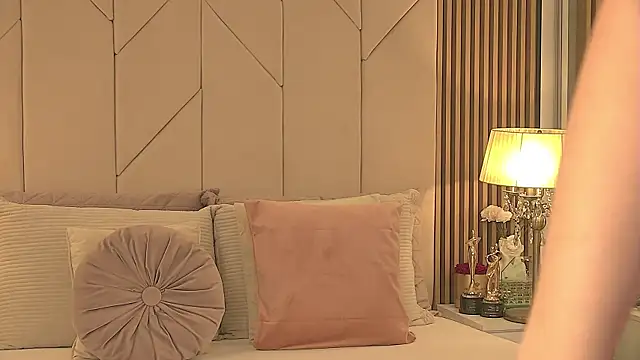 Snapshot of Blanche_Summer chatting on February 21, 2026, 1:56 pm Blanche Summer online show from February 21, 2026, 1:56 pm