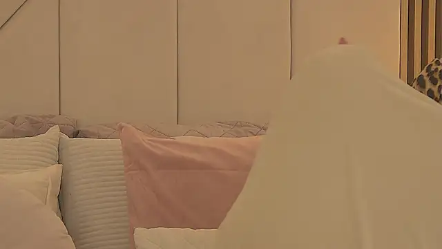 Snapshot of Blanche_Summer chatting on February 27, 2026, 1:55 pm Blanche Summer online show from February 27, 2026, 1:55 pm