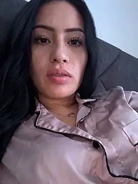 Snapshot of Sara_luna_ chatting on December 17, 2024, 1:27 pm Sara luna online show from December 17, 2024, 1:27 pm