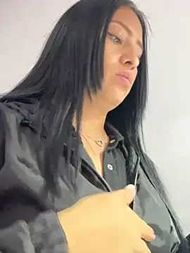 Snapshot of Sara_luna_ chatting on March 19, 2025, 4:13 pm Sara luna online show from March 19, 2025, 4:13 pm