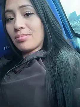 Snapshot of Sara_luna_ chatting on November 8, 2025, 8:29 pm Sara luna online show from November 8, 2025, 8:29 pm