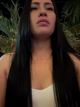 Snapshot of Sara_luna_ chatting on November 11, 2025, 3:06 am Sara luna online show from November 11, 2025, 3:06 am