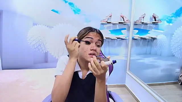 DEMI LEED online show from March 19, 2026, 11:47 am