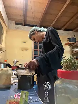 Snapshot of sammoura01 chatting on September 15, 2025, 10:10 pm sammoura01 online show from September 15, 2025, 10:10 pm