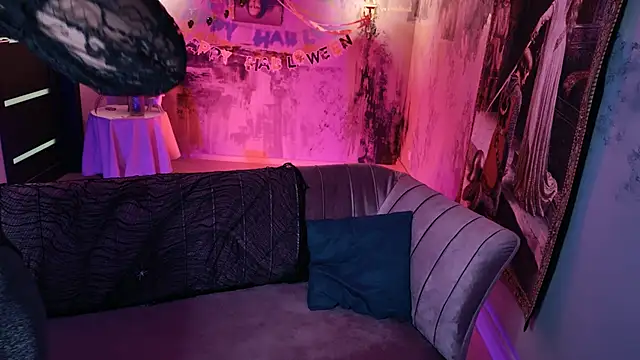 JasmineMilko online show from October 31, 2025, 5:08 am