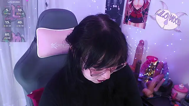 Snapshot of LiloMoon69 chatting on May 21, 2026, 6:31 am LiloMoon69 online show from May 21, 2026, 6:31 am