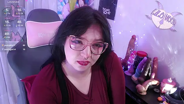 Snapshot of LiloMoon69 chatting on May 25, 2026, 11:49 am LiloMoon69 online show from May 25, 2026, 11:49 am