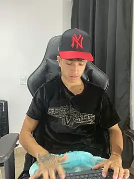  CamiloBass online show from March 8, 2026, 2:04 am