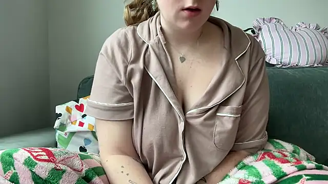 lilsbabyxo online show from June 7, 2026, 9:35 am