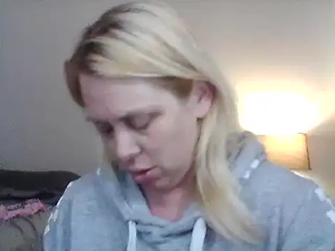 burrkitty online show from December 27, 2024, 3:20 am