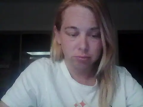 burrkitty online show from October 6, 2025, 3:37 am