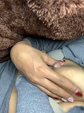 Snapshot of Zeni_fer chatting on December 19, 2024, 12:45 am Zeni fer online show from December 19, 2024, 12:45 am