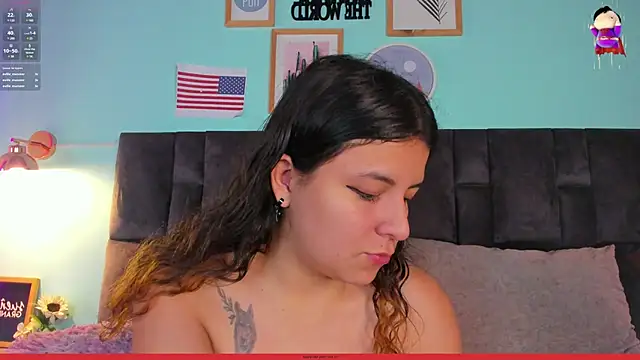 Snapshot of EngelStone chatting on January 12, 2025, 1:42 am EngelStone online show from January 12, 2025, 1:42 am