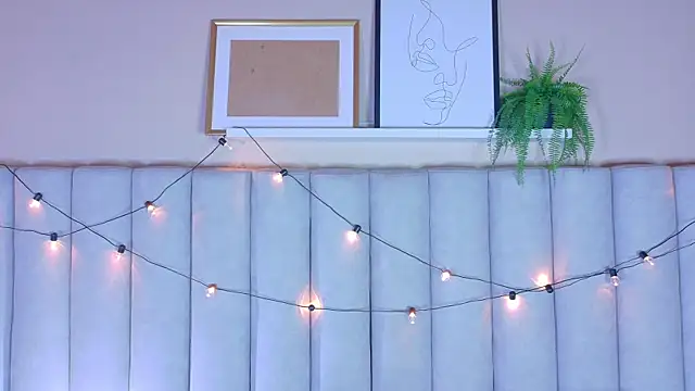 Snapshot of EngelStone chatting on December 5, 2025, 7:32 pm EngelStone online show from December 5, 2025, 7:32 pm