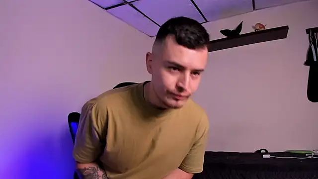 Snapshot of james_connor2 chatting on December 17, 2025, 7:31 pm james connor2 online show from December 17, 2025, 7:31 pm