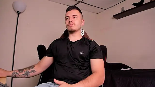 Snapshot of james_connor2 chatting on December 21, 2025, 2:57 pm james connor2 online show from December 21, 2025, 2:57 pm