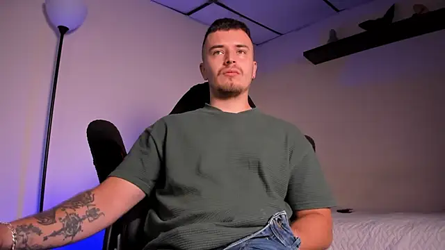 Snapshot of james_connor2 chatting on March 8, 2026, 6:44 pm james connor2 online show from March 8, 2026, 6:44 pm