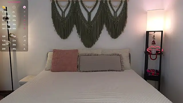 AliceMYs online show from March 25, 2026, 11:16 am