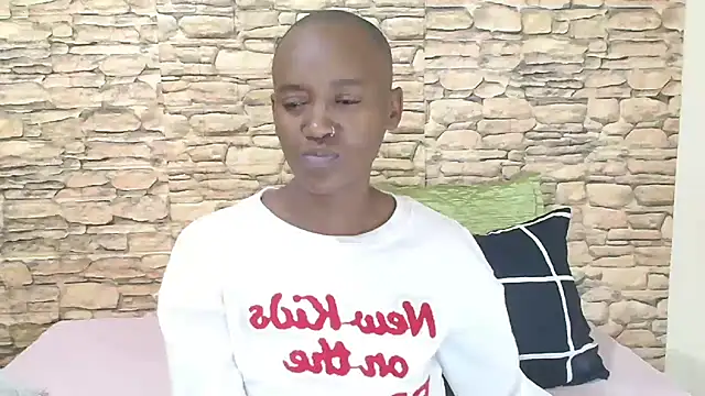 Snapshot of EbonyOlive69 chatting on June 12, 2026, 5:23 pm EbonyOlive69 online show from June 12, 2026, 5:23 pm