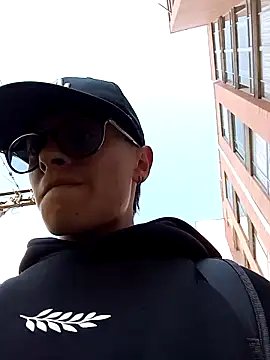 Snapshot of Cuervo_maniaco chatting on January 22, 2025, 7:56 pm Cuervo maniaco online show from January 22, 2025, 7:56 pm