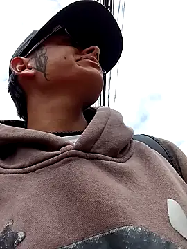 Snapshot of Cuervo_maniaco chatting on February 13, 2025, 3:56 pm Cuervo maniaco online show from February 13, 2025, 3:56 pm