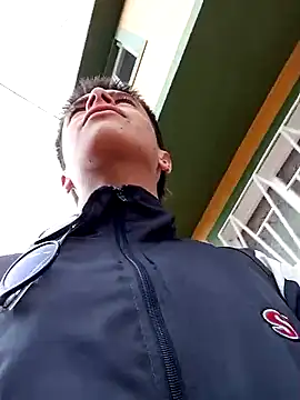 Snapshot of Cuervo_maniaco chatting on March 20, 2025, 3:47 pm Cuervo maniaco online show from March 20, 2025, 3:47 pm