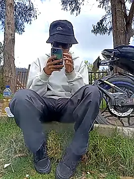 Cuervo maniaco online show from February 14, 2026, 4:37 pm