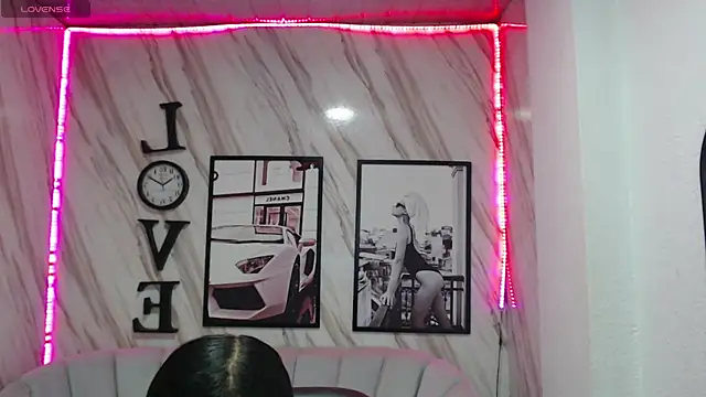  samantha b online show from December 19, 2024, 3:52 pm