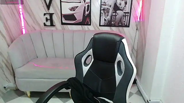  samantha b online show from December 20, 2024, 3:42 pm