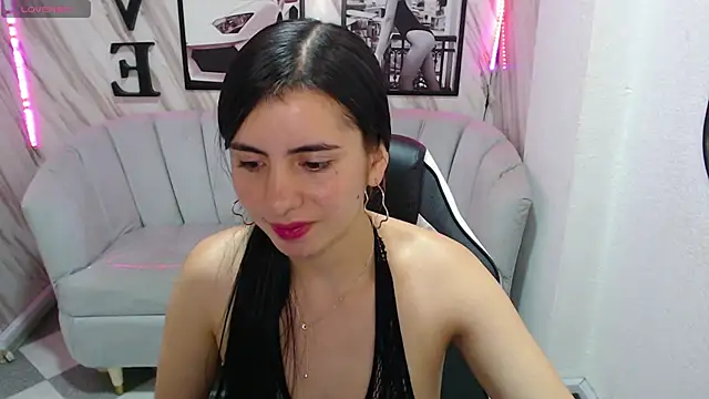  samantha b online show from December 23, 2024, 3:44 pm