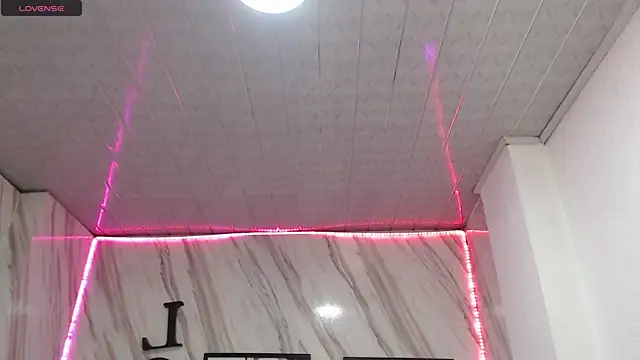  samantha b online show from December 26, 2024, 12:49 pm