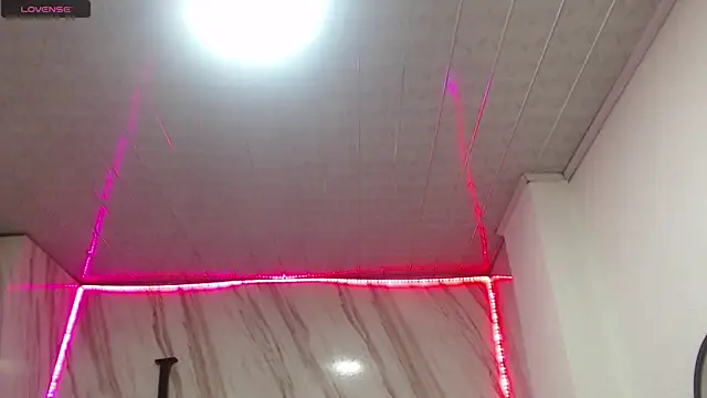  samantha b online show from December 30, 2024, 12:42 pm