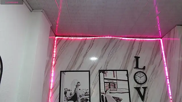  samantha b online show from January 9, 2025, 12:41 pm