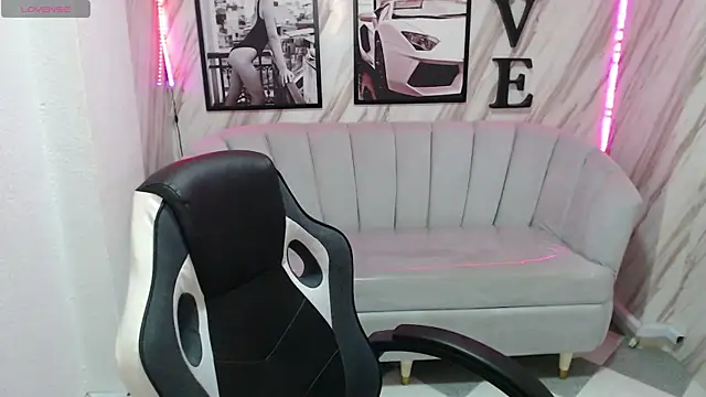  samantha b online show from January 10, 2025, 12:47 pm