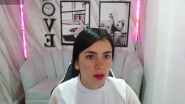  samantha b online show from January 13, 2025, 12:45 pm