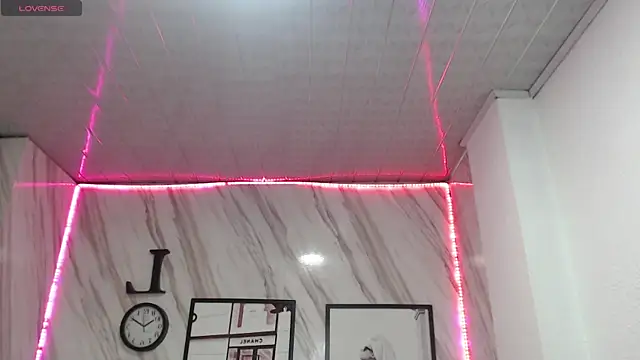  samantha b online show from January 18, 2025, 12:47 pm