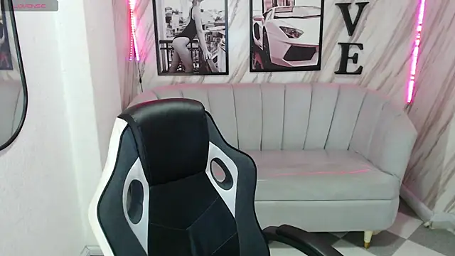  samantha b online show from January 24, 2025, 12:52 pm