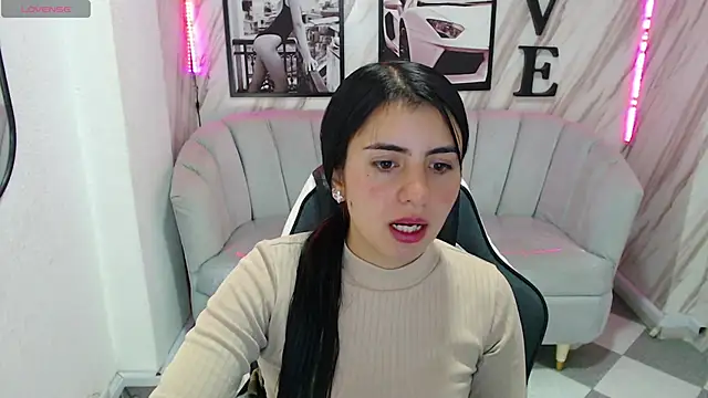  samantha b online show from January 30, 2025, 12:48 pm