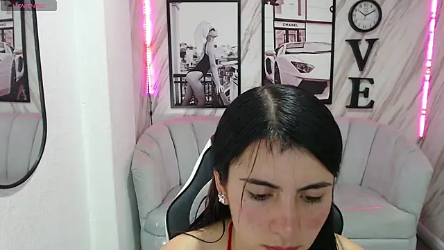  samantha b online show from January 31, 2025, 3:55 pm