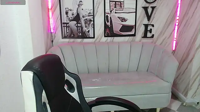  samantha b online show from February 1, 2025, 12:47 pm