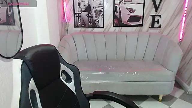  samantha b online show from March 11, 2025, 1:01 pm