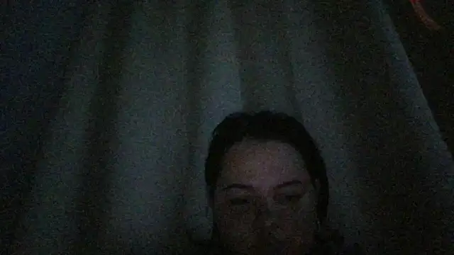 leoytessa 10 online show from November 16, 2025, 5:24 am