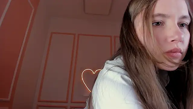 MaryannSoftt online show from September 24, 2025, 4:21 pm