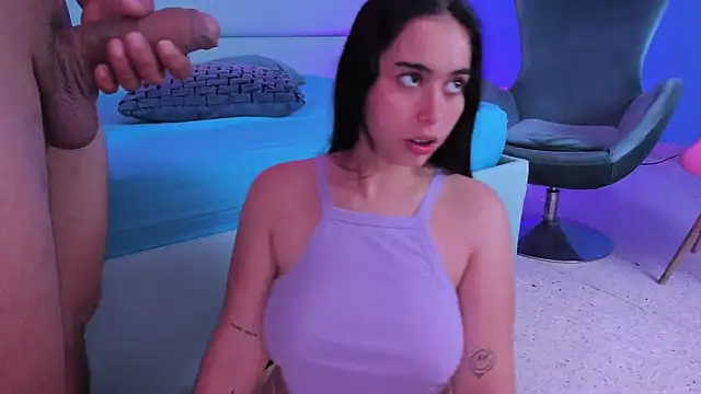 SophieRoyals online show from January 14, 2025, 4:40 pm