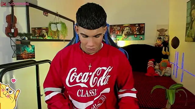 Damian latinxxx online show from April 15, 2026, 3:13 am