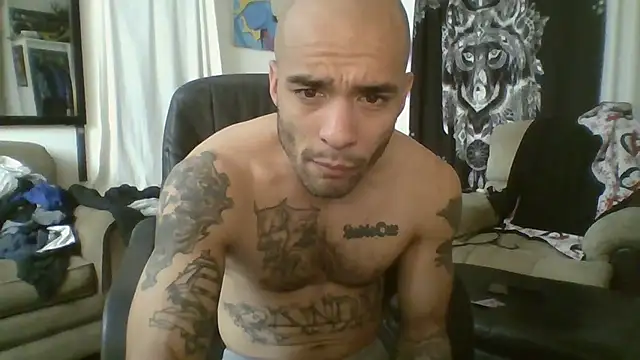 JohnnyDeep187 online show from November 5, 2025, 1:55 pm