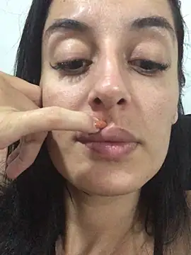 Snapshot of Catmila94 chatting on May 6, 2026, 3:02 am Catmila94 online show from May 6, 2026, 3:02 am