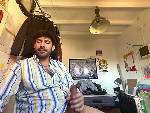 Snapshot of xxlbarcelona chatting on April 2, 2026, 8:45 am xxlbarcelona online show from April 2, 2026, 8:45 am